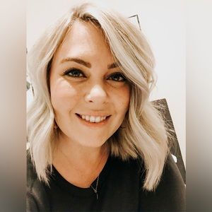 Meet your Posher, Whitney